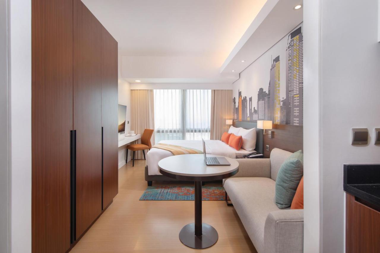 Готель Citadines Benavidez Makati Makati City Екстер'єр фото